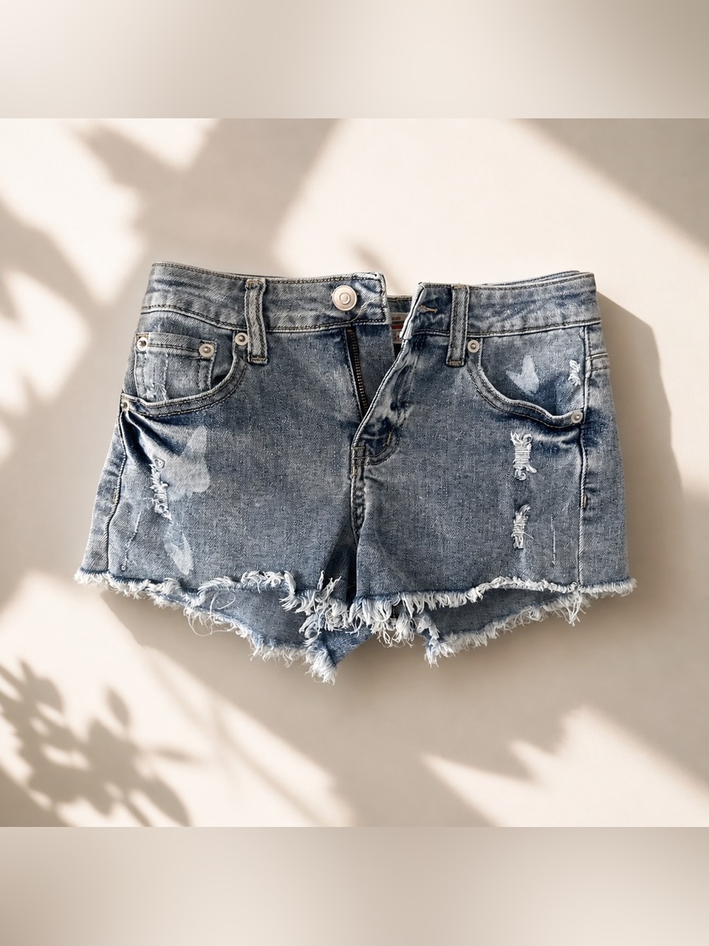 Vintage Havana Light Blue Distressed Denim Shorts Size 10